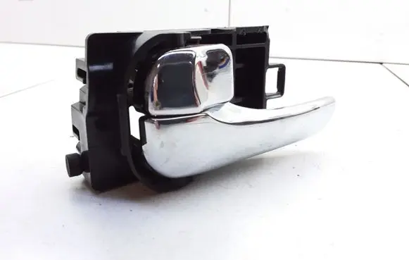Nissan Primera Rear door interior handle