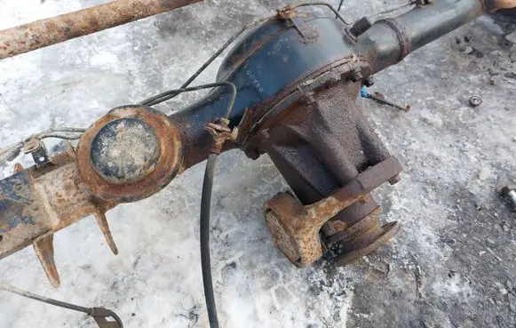 Suzuki Jimny Rear axle beam with reductor 