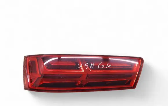Audi Q7 4M Tailgate rear/tail lights 4M0945093D