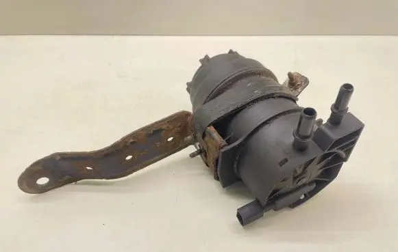 Volvo S80 Fuel filter housing 31342921