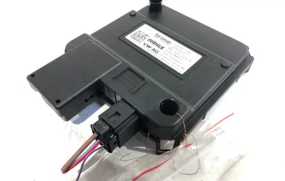 Audi A4 S4 B9 Heater blower motor/fan resistor 4M1820021A