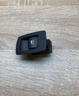 BMW 5 E34 Electric window control switch 9113773
