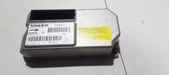 Volvo XC90 Airbag control unit/module 0285001447 P30658913