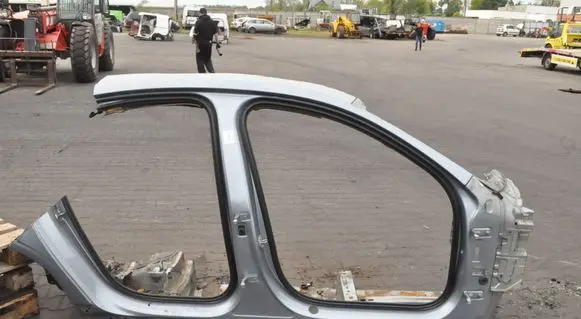 Volvo S90, V90 Side car body part 