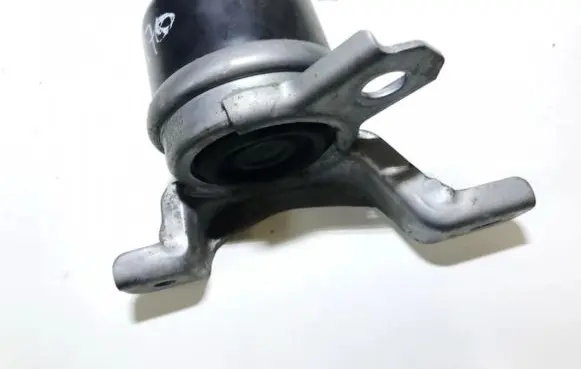 Volvo V70 Engine mount bracket f4swp