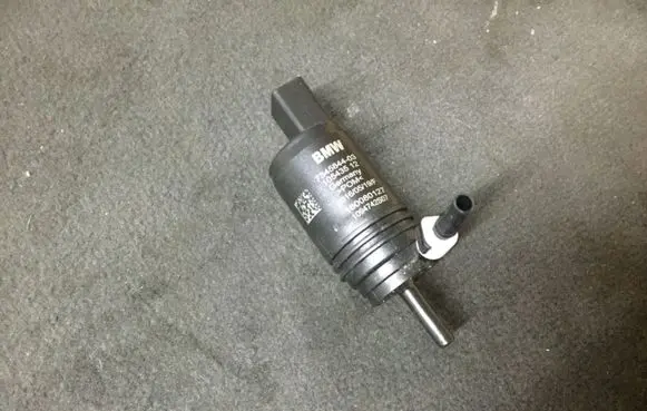 BMW 1 F20 F21 Windscreen/windshield washer pump 7345844
