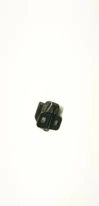 Land Rover Discovery 3 - LR3 Trunk lock loop 
