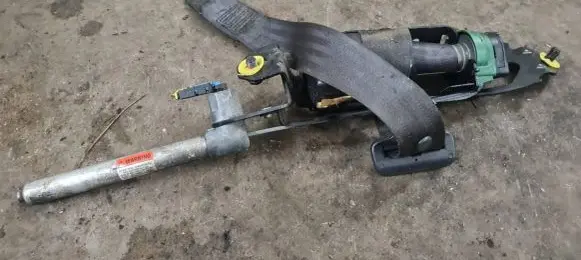Volvo S80 Front seatbelt 39990773
