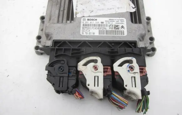 Citroen C4 II Engine control unit/module 0281017335 9675682180