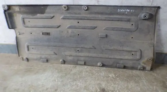 Hyundai Elantra VI Center/middle under tray cover CART84217F2200 84217F2200