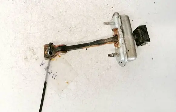 Skoda Octavia Mk2 (1Z) Rear door check strap stopper 
