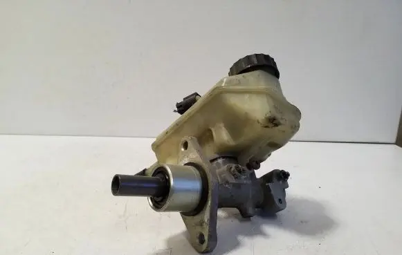 Volkswagen PASSAT B4 Master brake cylinder 03350882762