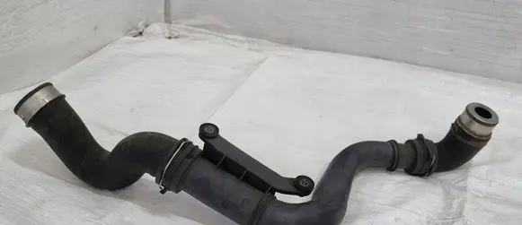 Volkswagen PASSAT B6 Intercooler hose/pipe 1K0145762CL