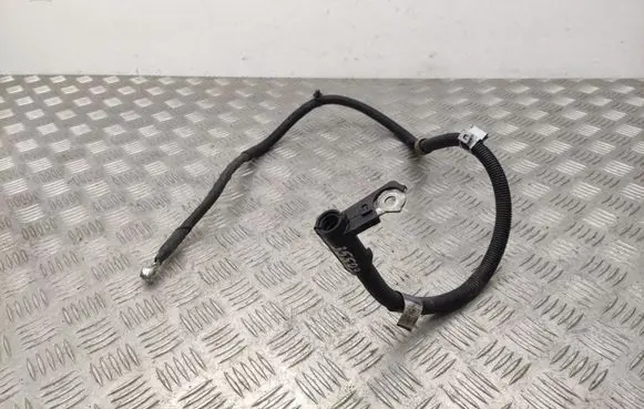 Mercedes-Benz CLA C117 X117 W117 Positive cable (battery) A2465405933