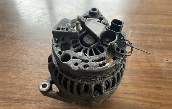 Audi A6 S6 C5 4B Generator/alternator 078903016AB