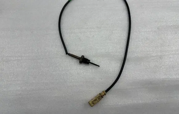 Volkswagen Tiguan Exhaust gas temperature sensor 04L906088 04L906088CD