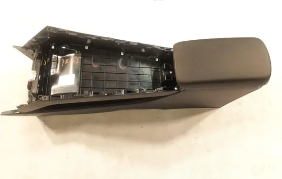 Hyundai Kona I Center console 