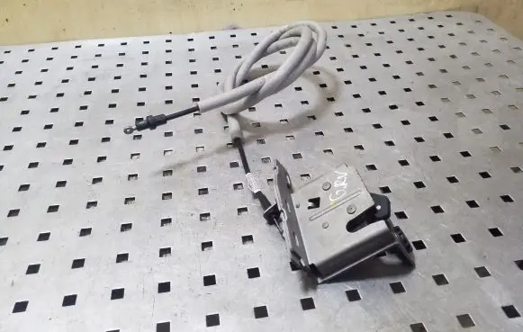 Loading door lock