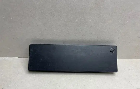 Volkswagen Golf III Radio/GPS head unit trim 357857231