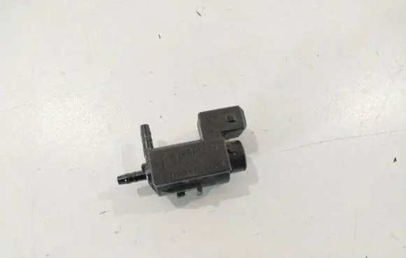 BMW 5 F10 F11 Turbo solenoid valve 11747810831 7810831 70231800