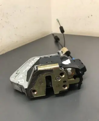 Lexus RX 300 Rear door lock