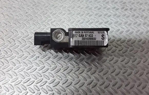 Mazda 6 Airbag deployment crash/impact sensor GJ6A57KC0