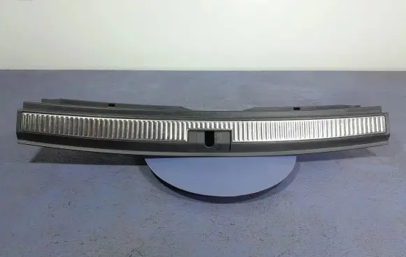 Skoda Superb B8 (3V) Other sill/pillar trim element 3V9863459
