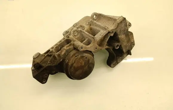 Nissan Qashqai+2 Engine mount bracket 