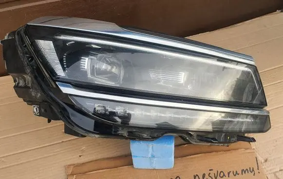 Volkswagen Tiguan Headlight/headlamp 5NB941082A