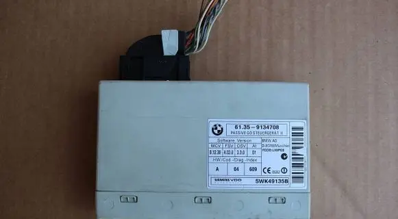 BMW 3 E90 E91 Keyless (KESSY) go control unit/module 9134708