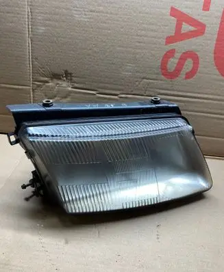Volkswagen PASSAT B5 Headlight/headlamp 743688