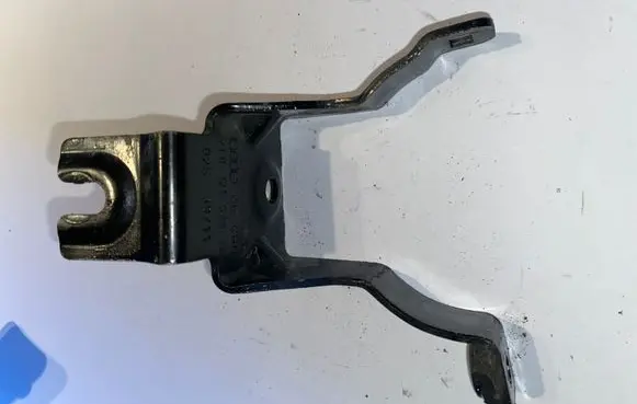 Audi Q7 4L Other engine bay part 7L8121079D