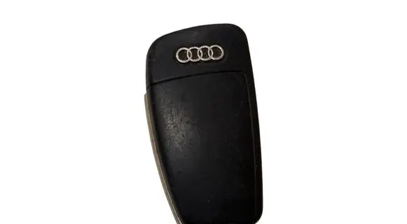 Audi A4 S4 B7 8E 8H Ignition key/card 8E0837220Q H261S06