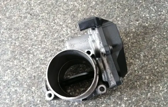 Ford Kuga II Throttle valve 9M5Q9E926AA