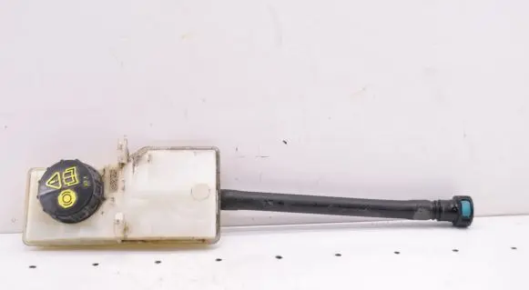Ford C-MAX II Brake fluid reservoir AV612R478DA