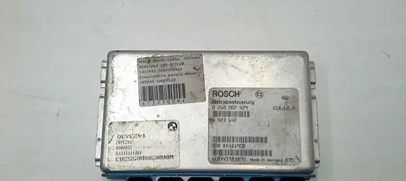 BMW 5 E39 Engine control unit/module 0260002429