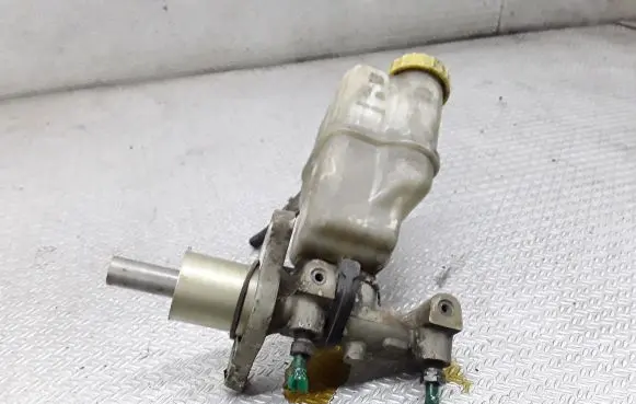 Peugeot 407 Master brake cylinder 9646980980