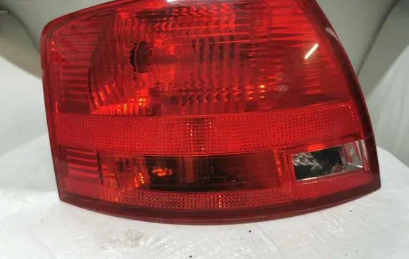 Audi A4 S4 B6 8E 8H Rear/tail lights 18201B02 2801AR00 1810
