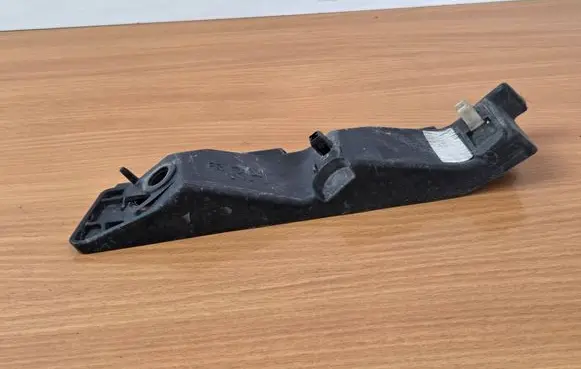 KIA Sportage Front bumper mounting bracket 86516F1000 86514F1000