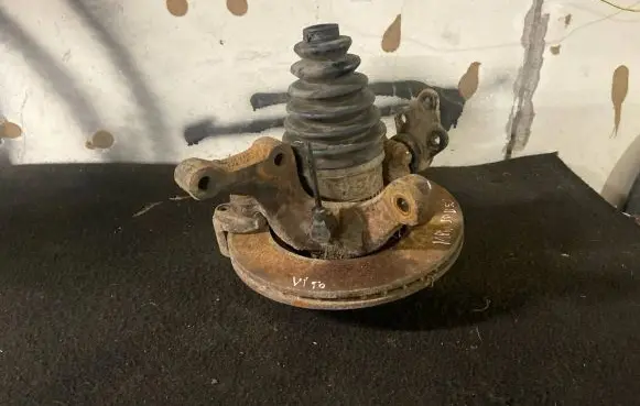 Mercedes-Benz Vito Viano W638 Front wheel hub spindle knuckle 6383320224 A6383320224