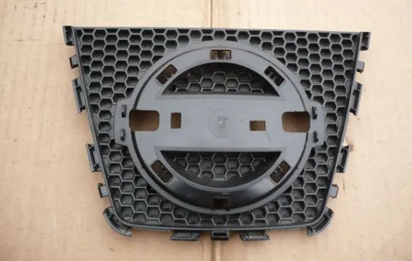 Nissan Qashqai Front bumper upper radiator grill 62314JD00A