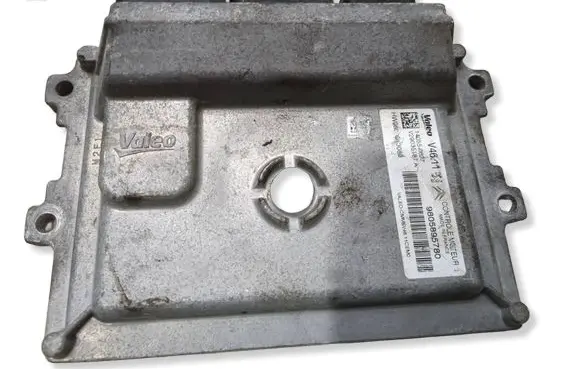 Peugeot 208 I Engine control unit/module 9805895780 140550627