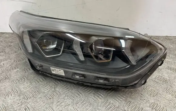 KIA Ceed Headlight/headlamp 92102J7500