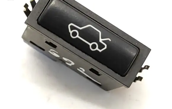 BMW Z4 E85 E86 Tailgate opening switch 61318365579 8365579