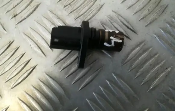 Toyota RAV 4 (XA20) Camshaft position sensor 9091905026 90919-05026