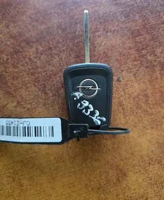 Opel Astra J Ignition key/card 