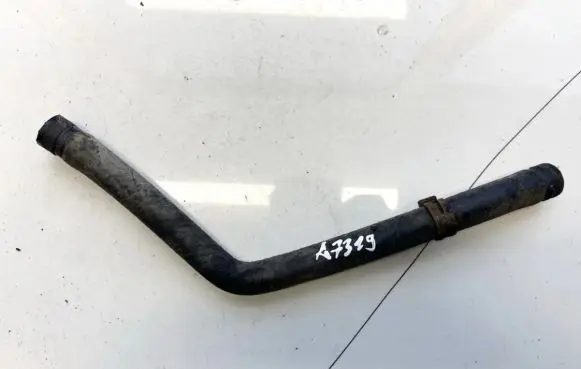 Volkswagen PASSAT B5.5 Engine coolant pipe/hose