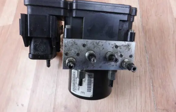 Mazda 3 II ABS Pump BFD2437AZ