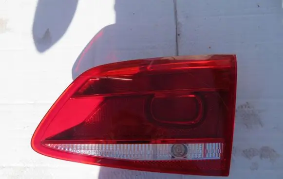 Volkswagen PASSAT B7 Tailgate rear/tail lights 