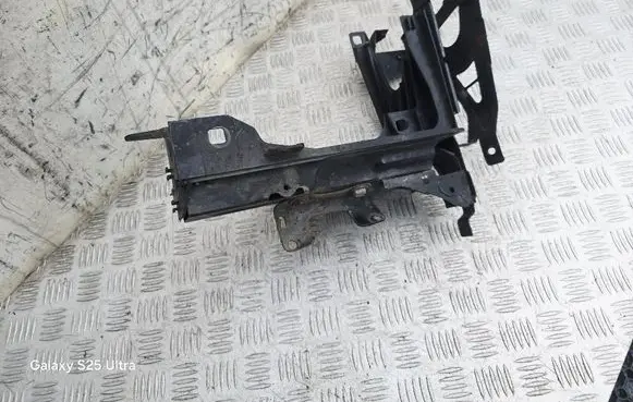 BMW 5 F10 F11 Headlight/headlamp mounting bracket 7200793 51647200793